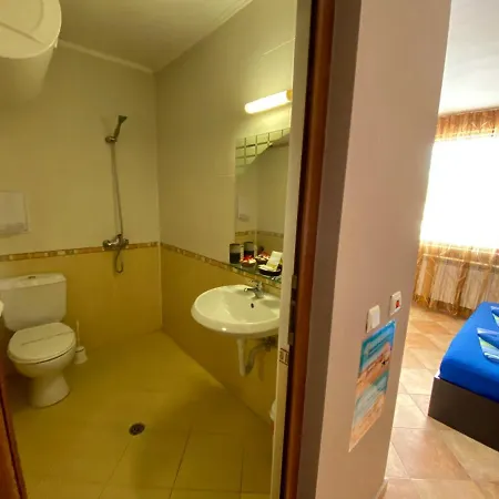 Boulevard Apartment *