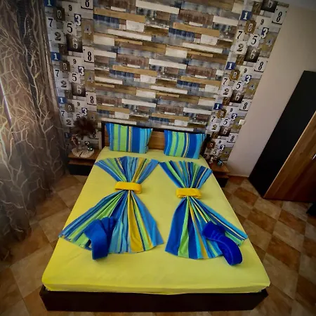 Apartment Boulevard *
