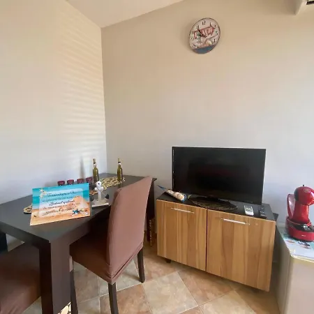 Apartment Boulevard *