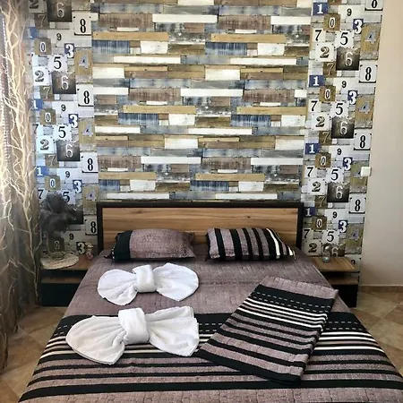 Boulevard Apartment
